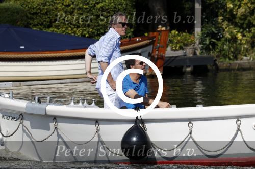 Amsterdam / Ouderkerk aan de Amstel 21 juli 2017
Jort Kelder en Mark Rutte varen met sloep/boot van Jort over de Amstel.