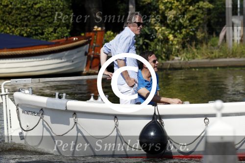 Amsterdam / Ouderkerk aan de Amstel 21 juli 2017
Jort Kelder en Mark Rutte varen met sloep/boot van Jort over de Amstel.