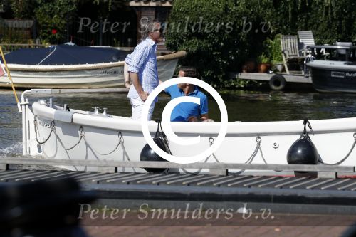 Amsterdam / Ouderkerk aan de Amstel 21 juli 2017
Jort Kelder en Mark Rutte varen met sloep/boot van Jort over de Amstel.