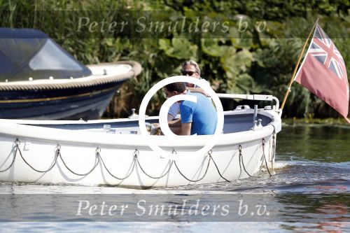 Amsterdam / Ouderkerk aan de Amstel 21 juli 2017
Jort Kelder en Mark Rutte varen met sloep/boot van Jort over de Amstel.