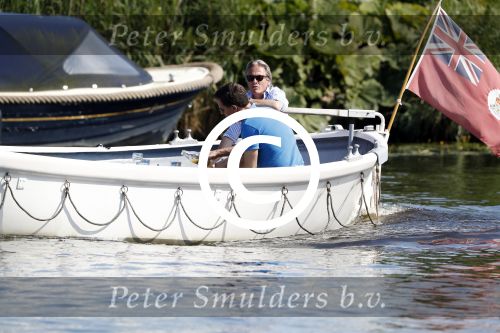 Amsterdam / Ouderkerk aan de Amstel 21 juli 2017
Jort Kelder en Mark Rutte varen met sloep/boot van Jort over de Amstel.