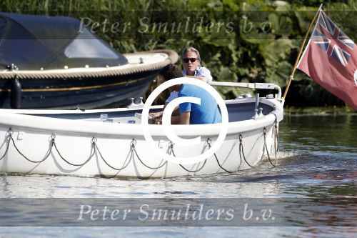 Amsterdam / Ouderkerk aan de Amstel 21 juli 2017
Jort Kelder en Mark Rutte varen met sloep/boot van Jort over de Amstel.