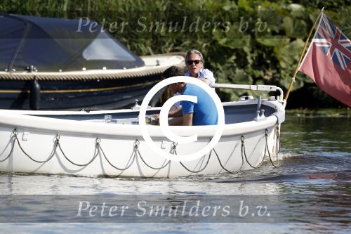 Amsterdam / Ouderkerk aan de Amstel 21 juli 2017
Jort Kelder en Mark Rutte varen met sloep/boot van Jort over de Amstel.