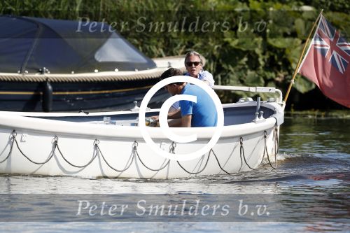 Amsterdam / Ouderkerk aan de Amstel 21 juli 2017
Jort Kelder en Mark Rutte varen met sloep/boot van Jort over de Amstel.