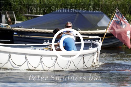 Amsterdam / Ouderkerk aan de Amstel 21 juli 2017
Jort Kelder en Mark Rutte varen met sloep/boot van Jort over de Amstel.