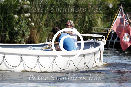 Amsterdam / Ouderkerk aan de Amstel 21 juli 2017
Jort Kelder en Mark Rutte varen met sloep/boot van Jort over de Amstel.