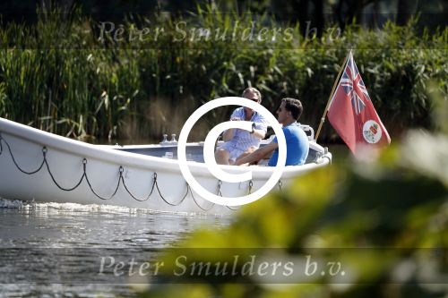 Amsterdam / Ouderkerk aan de Amstel 21 juli 2017
Jort Kelder en Mark Rutte varen met sloep/boot van Jort over de Amstel.