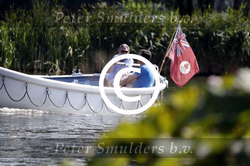 Amsterdam / Ouderkerk aan de Amstel 21 juli 2017
Jort Kelder en Mark Rutte varen met sloep/boot van Jort over de Amstel.