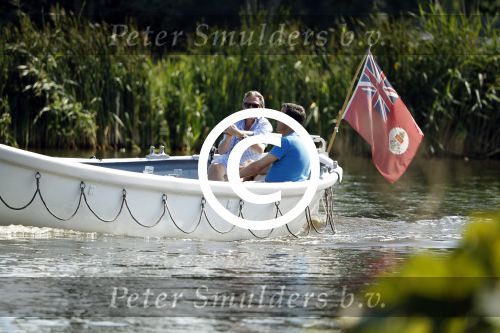 Amsterdam / Ouderkerk aan de Amstel 21 juli 2017
Jort Kelder en Mark Rutte varen met sloep/boot van Jort over de Amstel.