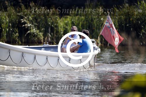 Amsterdam / Ouderkerk aan de Amstel 21 juli 2017
Jort Kelder en Mark Rutte varen met sloep/boot van Jort over de Amstel.