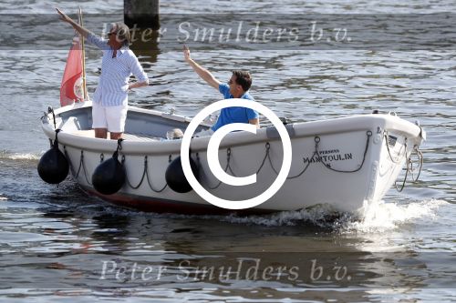 Amsterdam / Ouderkerk aan de Amstel 21 juli 2017
Jort Kelder en Mark Rutte varen met sloep/boot van Jort over de Amstel.