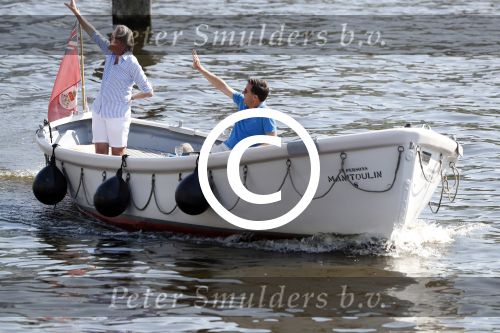 Amsterdam / Ouderkerk aan de Amstel 21 juli 2017
Jort Kelder en Mark Rutte varen met sloep/boot van Jort over de Amstel.