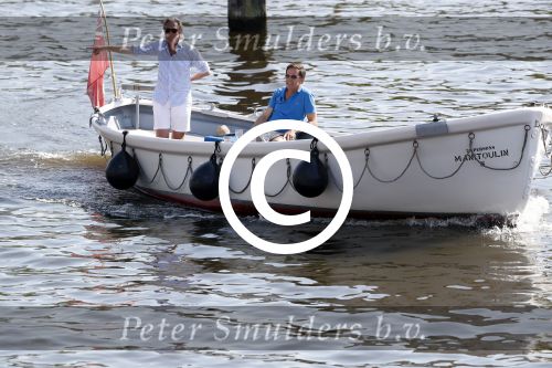 Amsterdam / Ouderkerk aan de Amstel 21 juli 2017
Jort Kelder en Mark Rutte varen met sloep/boot van Jort over de Amstel.