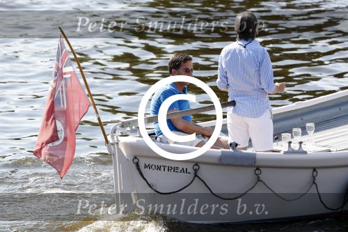 Amsterdam / Ouderkerk aan de Amstel 21 juli 2017
Jort Kelder en Mark Rutte varen met sloep/boot van Jort over de Amstel.