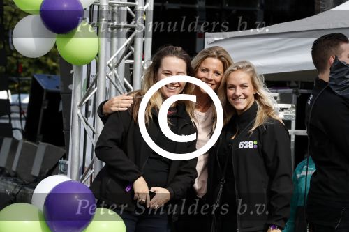 Amsterdam 9 september 2017
Edwin Evers staat op Run van radio 538 bij het Science park. Maud Burgers met collegas