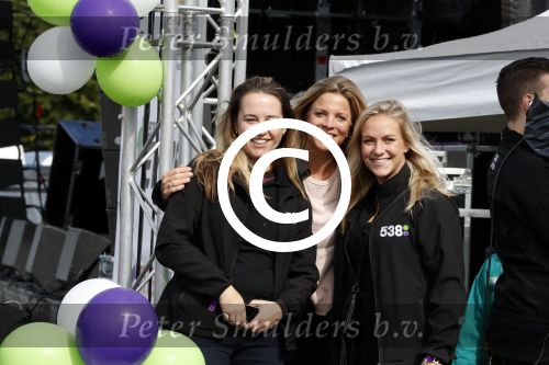 Amsterdam 9 september 2017
Edwin Evers staat op Run van radio 538 bij het Science park. Maud Burgers met collegas