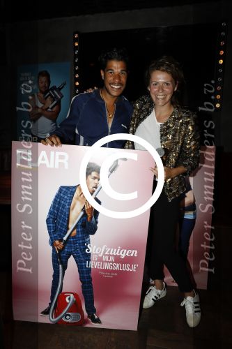 Amsterdam 5 september 2017 
Leonieke Borghuis ( hoofdredactrice Flair) presenteert kalendar. Wiliam Rutten heeft de fotos gemaakt. presentatie is in Martins sportclub. Maurice Lede