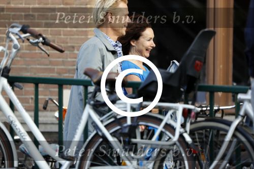 Leiden 2 juli 2017 
Jochem Myjer en zijn vriendin Marloes Novan vieren de 40e verjaardag van Jochem met familie en vrienden. Menno Bentveld met vrouw