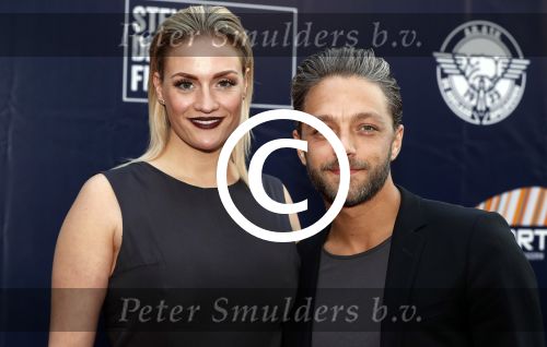 Apeldoorn 2 september 2017
Premiere Spaak in Omnisport . De hoofdrollen worden oa gespeeld door Tim Douwsma Aart Staartjes en Saskia Elise. Steven de Jong is de producent
Michelle Splietelhof en partner Tommie Christiaan