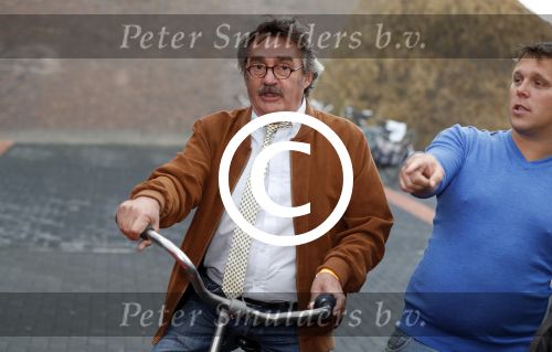 Apeldoorn 2 september 2017
Premiere Spaak in Omnisport . De hoofdrollen worden oa gespeeld door Tim Douwsma Aart Staartjes en Saskia Elise. Steven de Jong is de producent
Michiel Kerbosch