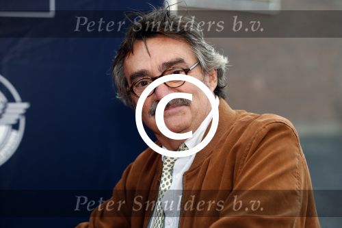 Apeldoorn 2 september 2017
Premiere Spaak in Omnisport . De hoofdrollen worden oa gespeeld door Tim Douwsma Aart Staartjes en Saskia Elise. Steven de Jong is de producent
Michiel Kerbosch