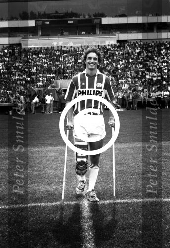 Mitchell v d Gaag 1990