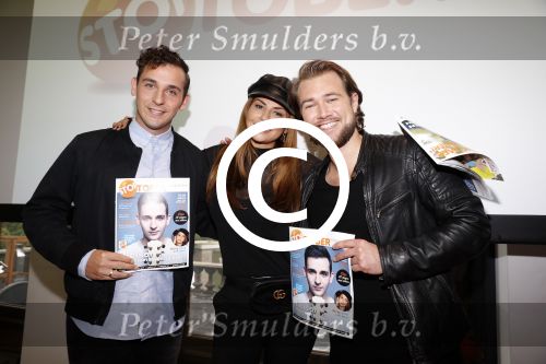 Amsterdam 8 september 2017
Presentatie 3 ambassadeurs die dit jaar gaan stoppen met roken met Stoptober, namelijk zanger Nielson, zakenvrouw Olcay Gulsen en radio-DJ Koen Hansen in Vondel CS