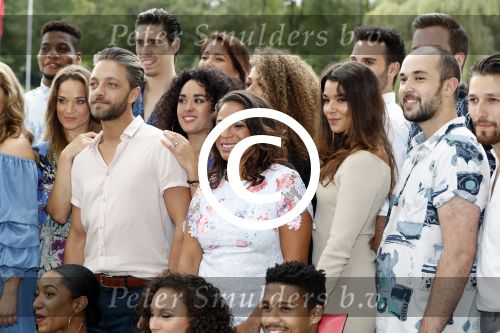 Amsterdam 6 september 2017
Perspresentatie van de musical On Your Feet bij strand Zuid. De cast met oa Ellen Evers, Jim Bakkum, Vajen van den Bosch, Albert Verlinde Nurlaila Kareem en  Tommie Christiaan