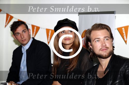 Amsterdam 8 september 2017
Presentatie 3 ambassadeurs die dit jaar gaan stoppen met roken met Stoptober, namelijk zanger Nielson, zakenvrouw Olcay Gulsen en radio-DJ Koen Hansen in Vondel CS