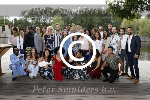 Amsterdam 6 september 2017
Perspresentatie van de musical On Your Feet bij strand Zuid. De cast met oa Ellen Evers, Jim Bakkum, Vajen van den Bosch, Albert Verlinde Nurlaila Kareem en  Tommie Christiaan
