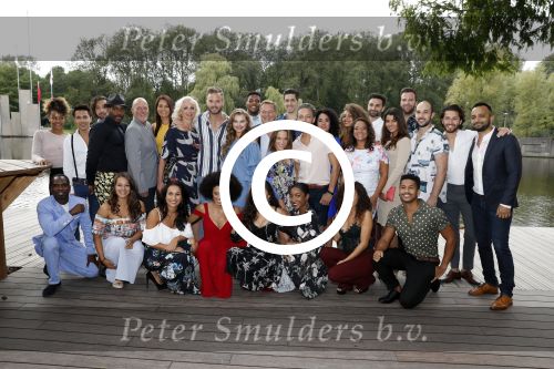 Amsterdam 6 september 2017
Perspresentatie van de musical On Your Feet bij strand Zuid. De cast met oa Ellen Evers, Jim Bakkum, Vajen van den Bosch, Albert Verlinde Nurlaila Kareem en  Tommie Christiaan