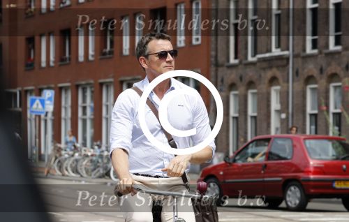 Amsterdam 5 juli 2017
Henry van Loon op terrasPaul Groot op de fiets in Amsterdam
