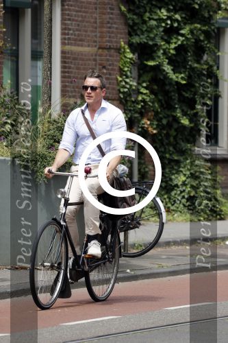 Amsterdam 5 juli 2017
Henry van Loon op terrasPaul Groot op de fiets in Amsterdam