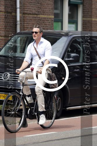 Amsterdam 5 juli 2017
Henry van Loon op terrasPaul Groot op de fiets in Amsterdam
