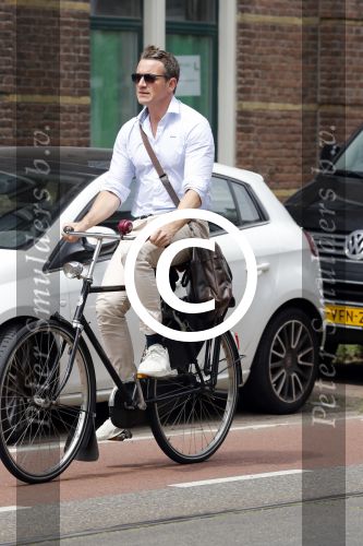 Amsterdam 5 juli 2017
Henry van Loon op terrasPaul Groot op de fiets in Amsterdam
