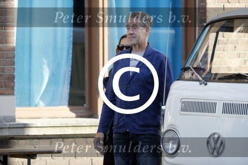 Leiden 2 juli 2017 
Jochem Myjer en zijn vriendin Marloes Novan vieren de 40e verjaardag van Jochem met familie en vrienden. Peter Heerschop met vrouw