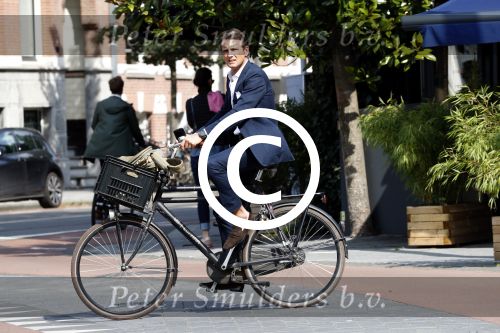 Amsterdam 7 september 2017
Prins Maurits op de fiets in amsterdam zuid.