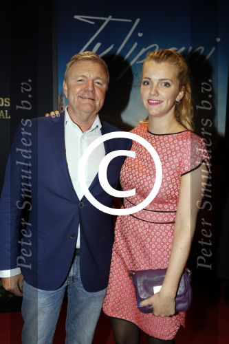 Utrecht 20 september 2017
Premiere Tulipani van Mike van Diem tijdens de filmdagen Utrecht. Rene Mioch met dochter