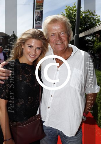 Best 9 juli 2017
40 jaar Luv met Marga Scheide Ria Thielsch en Jose Hoebee . Het feest werd gevierd bij Quattre Bras. Renee Gunning met vader