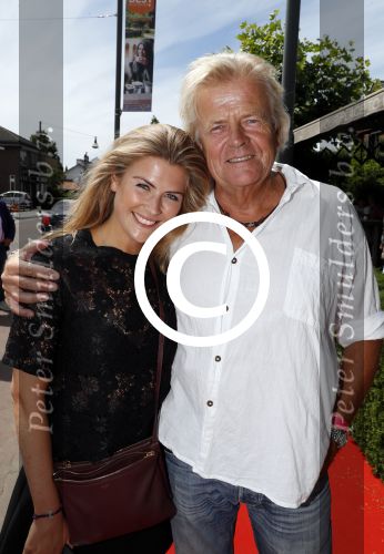 Best 9 juli 2017
40 jaar Luv met Marga Scheide Ria Thielsch en Jose Hoebee . Het feest werd gevierd bij Quattre Bras. Renee Gunning met vader