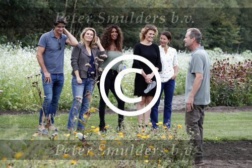 t Harde 5 september 2017
Presentatie cast Opvliegers. Antje Monteiro, Anouk van Nes, Joanne Telesford, Sandra Mattie,
Producent is  Rick Engelkes
