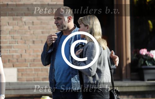 Leiden 2 juli 2017 
Jochem Myjer en zijn vriendin Marloes Novan vieren de 40e verjaardag van Jochem met familie en vrienden. Ricky Koole met man Leo Blokhuis