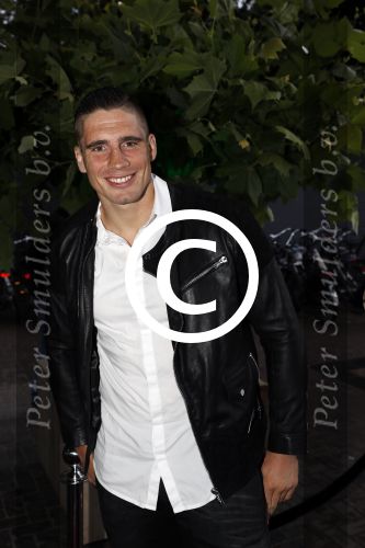 Hilversum 11 juli 2017
Premiere war of the planet of the apes in bioscoop Hilversum. Rico Verhoeven met zijn zwangere vrouw en met fans
