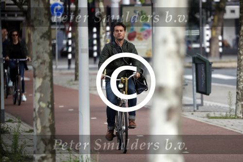 Amsterdam 26 juli 2017
Rik v d Westelaken op de fiets in Amsterdam