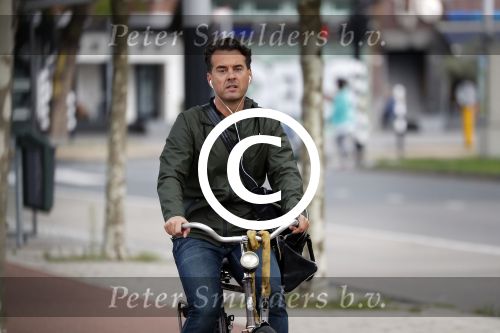 Amsterdam 26 juli 2017
Rik v d Westelaken op de fiets in Amsterdam