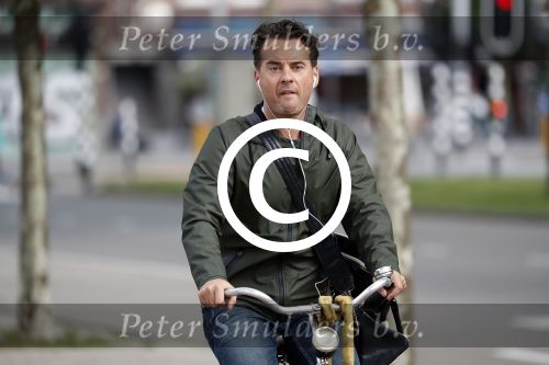 Amsterdam 26 juli 2017
Rik v d Westelaken op de fiets in Amsterdam