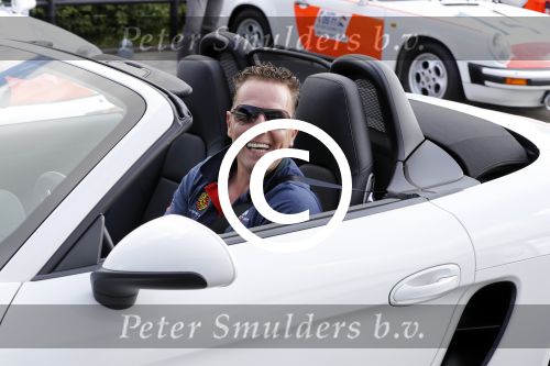 Heteren 9 juli 2017
Event Posche Centrum Gelderland met politie porsches en Harley davidson. Rob Geus in zijn porsche cabrio
