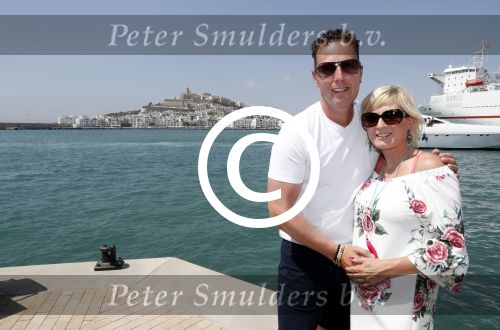 ibiza 24 juni 2017 
Rob Geus met zijn zwangere vrouw op vakantie op ibiza