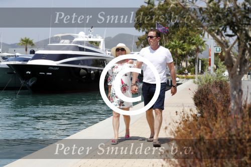 ibiza 24 juni 2017 
Rob Geus met zijn zwangere vrouw op vakantie op ibiza