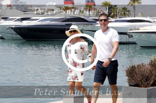 ibiza 24 juni 2017 
Rob Geus met zijn zwangere vrouw op vakantie op ibiza